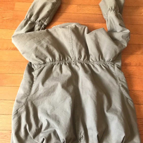 Beautiful jacket - Picture 3 of 4